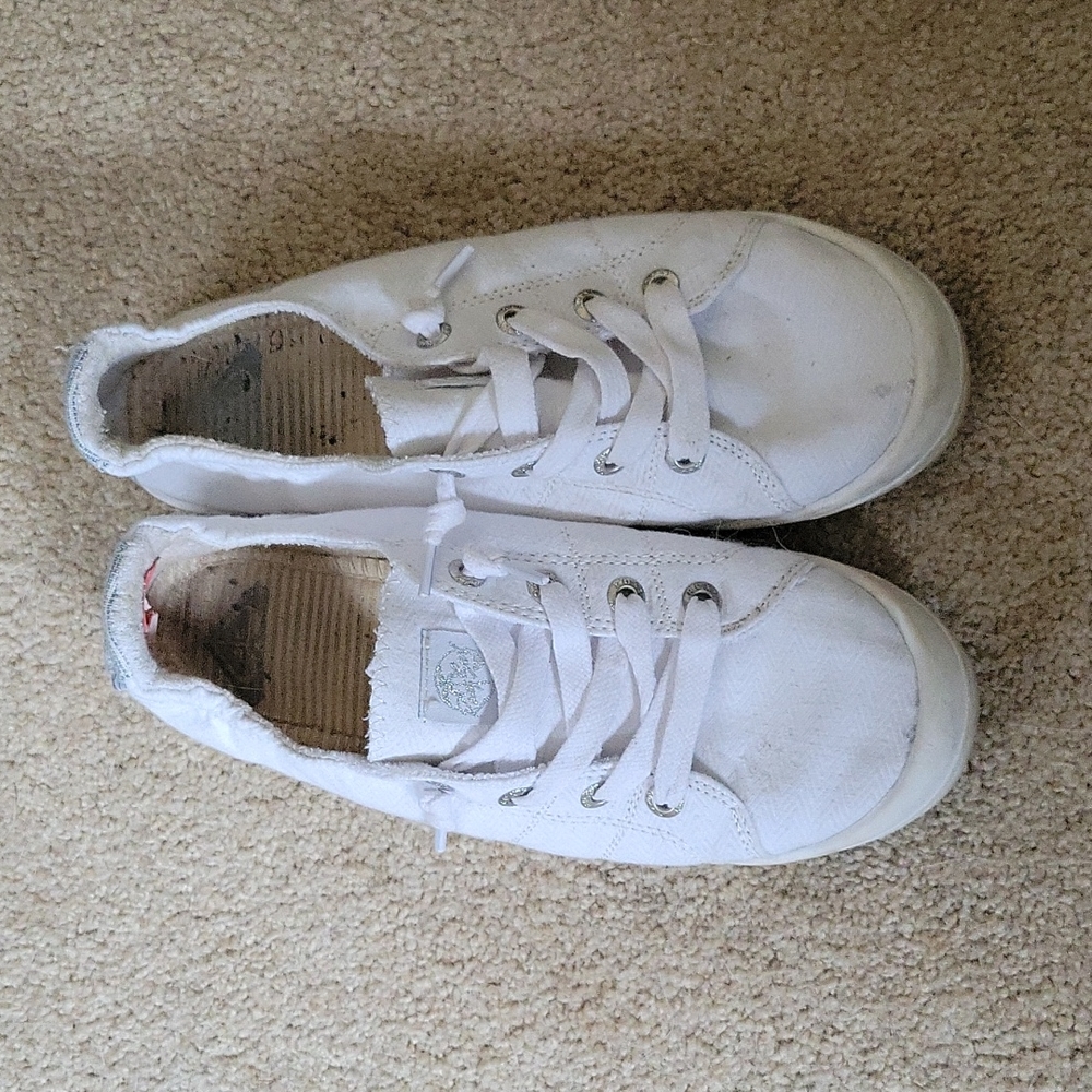 Roxy size 8 slip on shoes